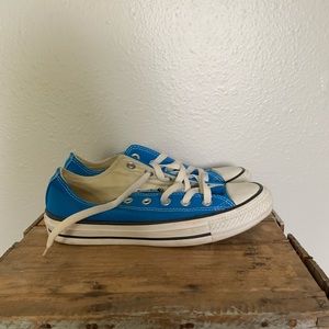 BRAND NEW blue converse!